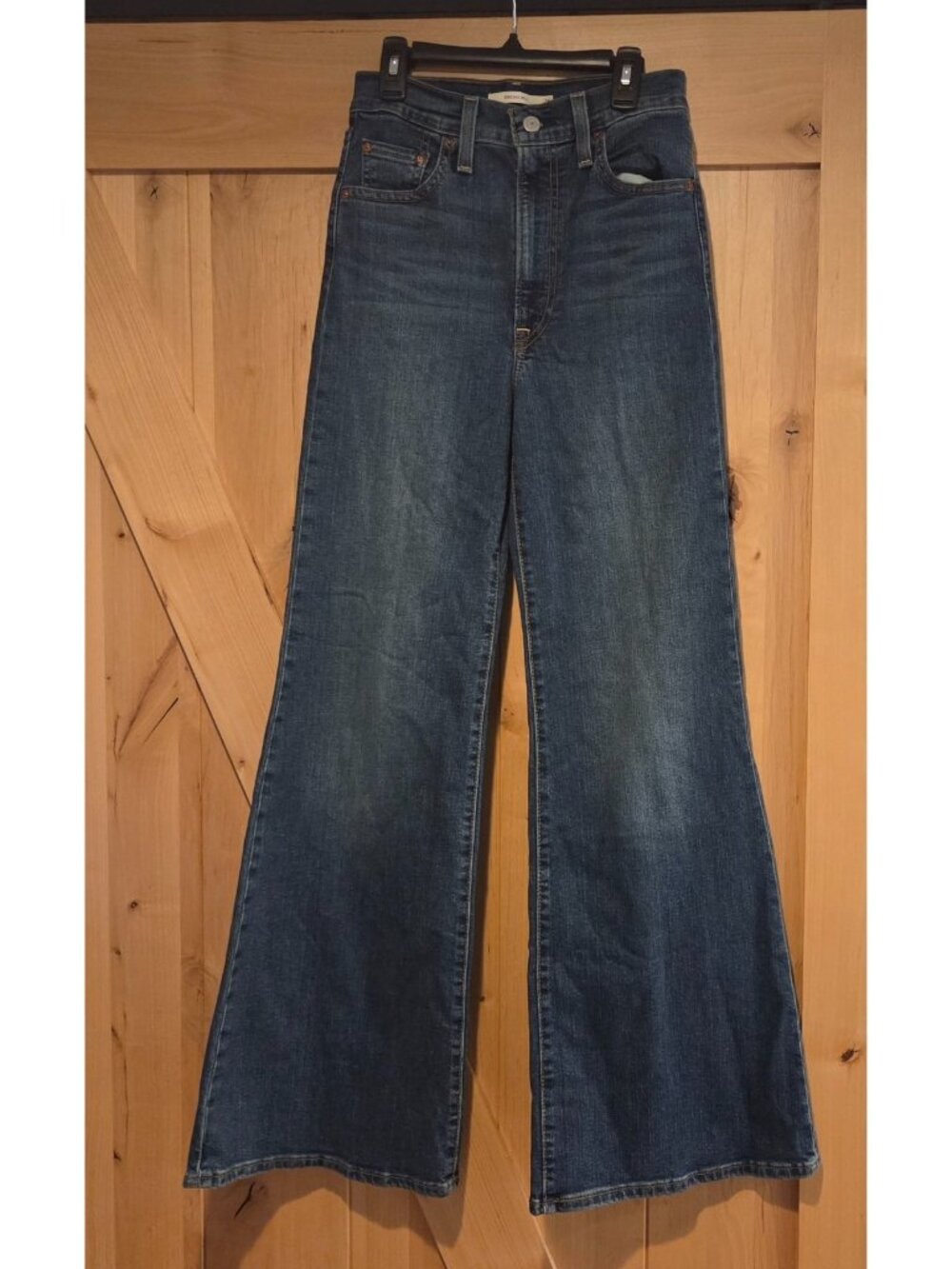 Levi's Ribcage Bell Dark Wash High Rise Jeans 70s Inspired Boho Size 26